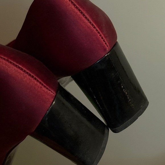 Tory Burch Burgundy Velvet Pointed-Toe Bow Heels - Picture 8 of 8